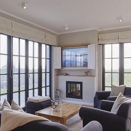 Reetland Am Meer - Luxusplus Reetdachvilla Mit 4 Schlafzimmern, Aussensauna, Loungebereich Und Kamin G07 Dranske Exteriér fotografie